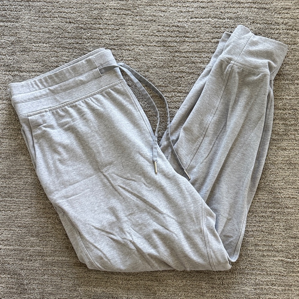 Lululemon women’s gray Joggers size 14